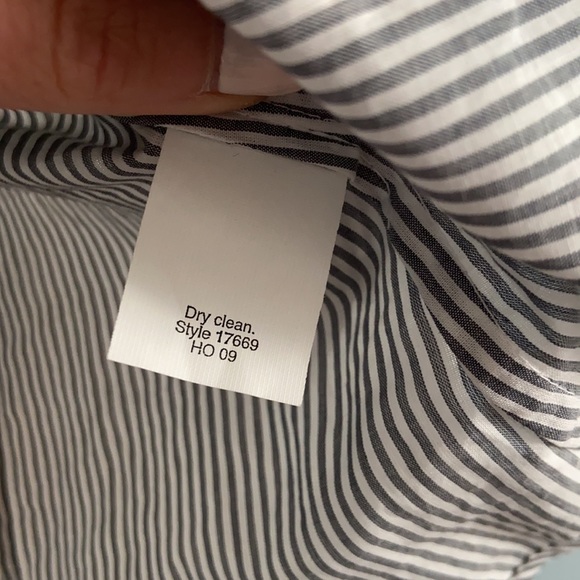 J. Crew sz 6 Ruffle Front Button Down Shirt - Picture 5 of 5